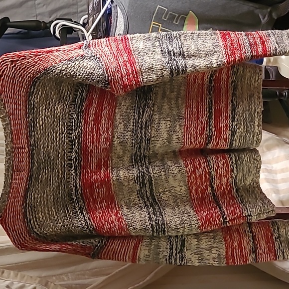 Sweater - Picture 3 of 4